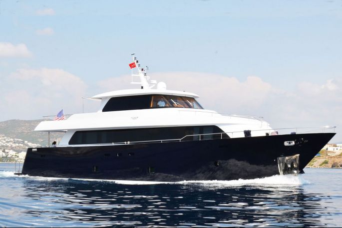 2015  92FT Продажа Моторной Яхты с Флайбриджем